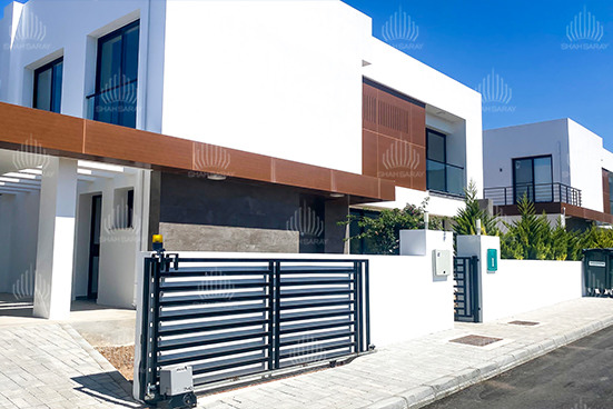 Independent villa
